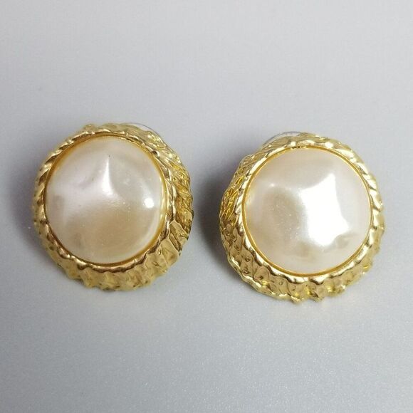 Vintage Sarah Coventry Faux Pearl and Gold Tone Stud Earrings, 80s Style, Estate - Picture 2 of 7